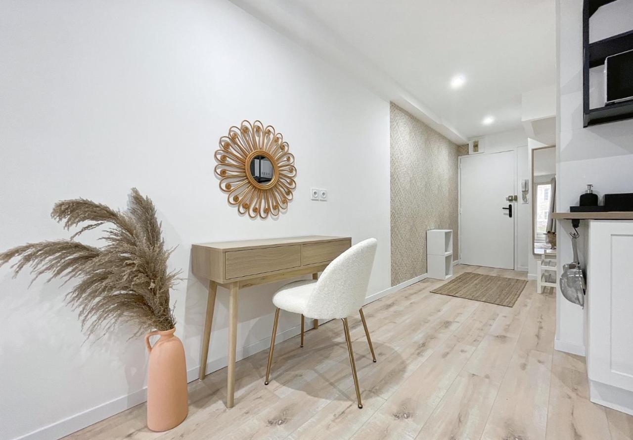 Apartamento Studio Avec Terrasse - Centre Historique Caen Exterior foto