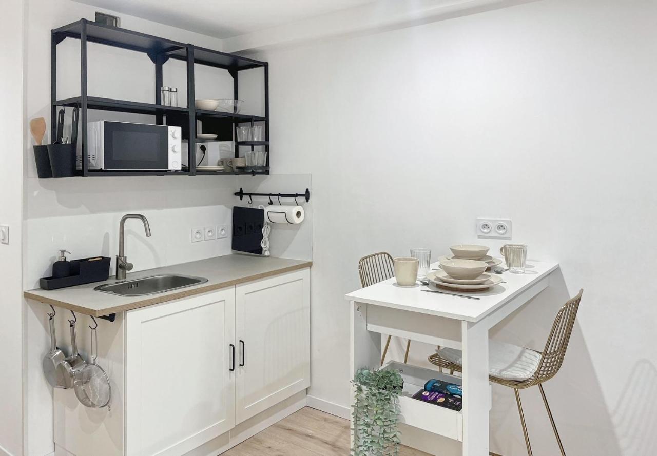 Apartamento Studio Avec Terrasse - Centre Historique Caen Exterior foto